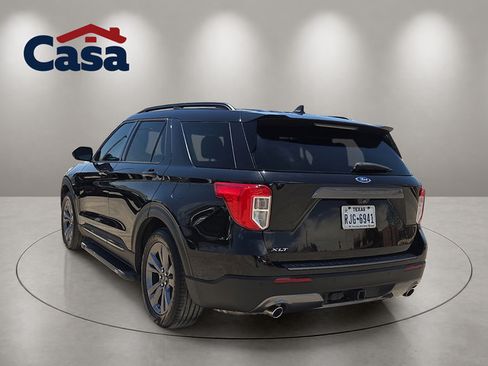 Used 2022 Ford Explorer XLT w/ Equipment Group 202A RWD image 2