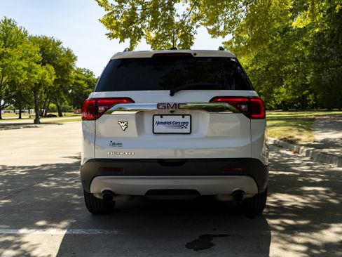 Used 2018 GMC Acadia SLT FWD image 8