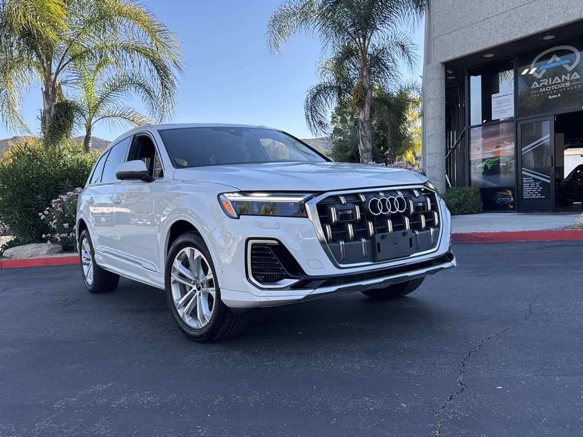 Used 2025 Audi Q7 3.0T Premium Plus AWD/4WD image 8