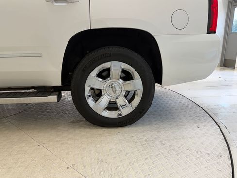 Used 2017 Chevrolet Tahoe LT w/ LT Signature Package image 11