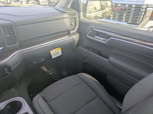 New 2026 GMC Sierra 1500 SLE w/ Preferred Package AWD/4WD image 17