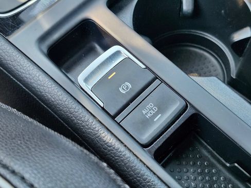 Used 2019 Volkswagen Golf R 4-Door AWD/4WD image 26