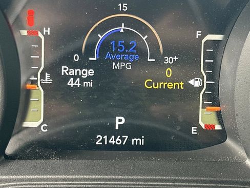 Used 2025 Jeep Wrangler Unlimited Sahara AWD/4WD image 22