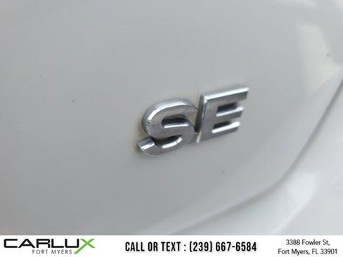 Used 2020 Mitsubishi Outlander SE image 12