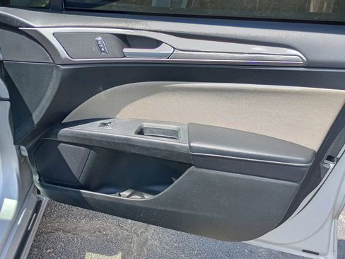 Used 2017 Ford Fusion S image 22