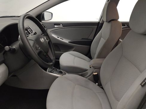 Used 2013 Hyundai Accent SE FWD image 17