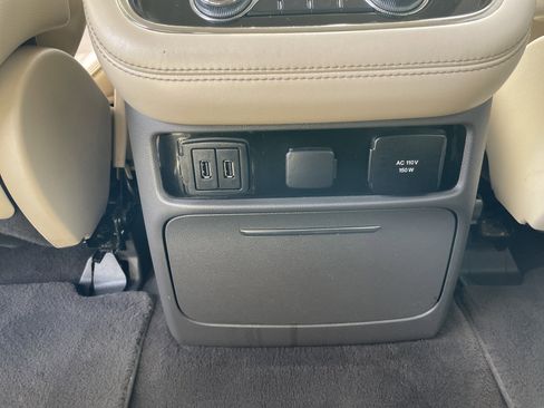 Used 2019 Lincoln Navigator Reserve w/ Cargo Package image 38