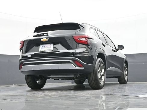 New 2026 Chevrolet Trax LT w/ Driver Confidence Package FWD image 40