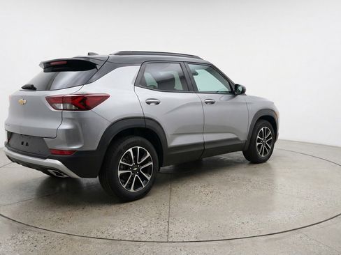 Used 2025 Chevrolet TrailBlazer LT image 9