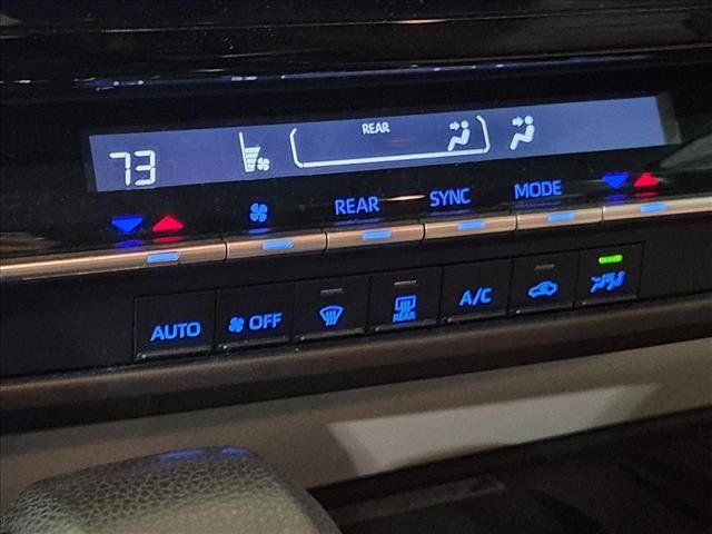 Used 2022 Toyota Sienna LE w/ LE Plus Package FWD image 24
