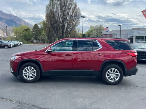 Used 2021 Chevrolet Traverse LT image 13