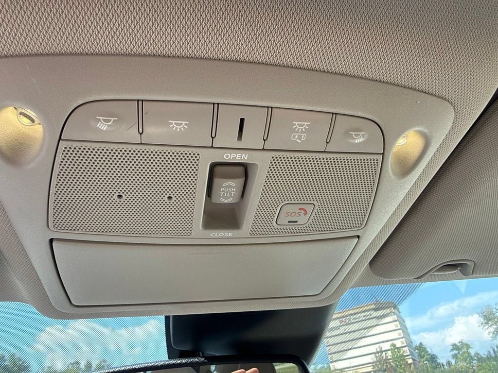 Used 2019 Nissan Rogue SL w/ Premium Package AWD/4WD image 22