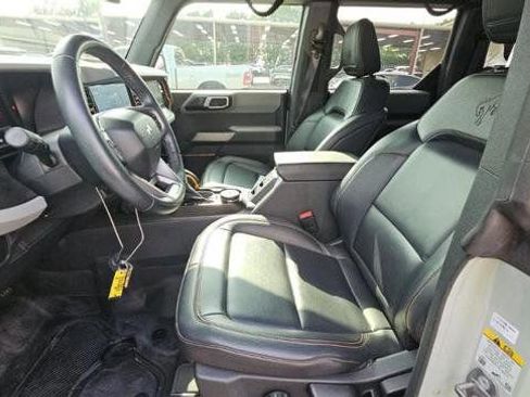 Used 2022 Ford Bronco Badlands AWD/4WD image 5