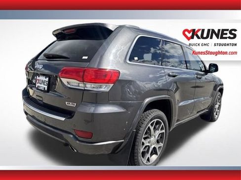 Used 2018 Jeep Grand Cherokee Limited AWD/4WD image 10