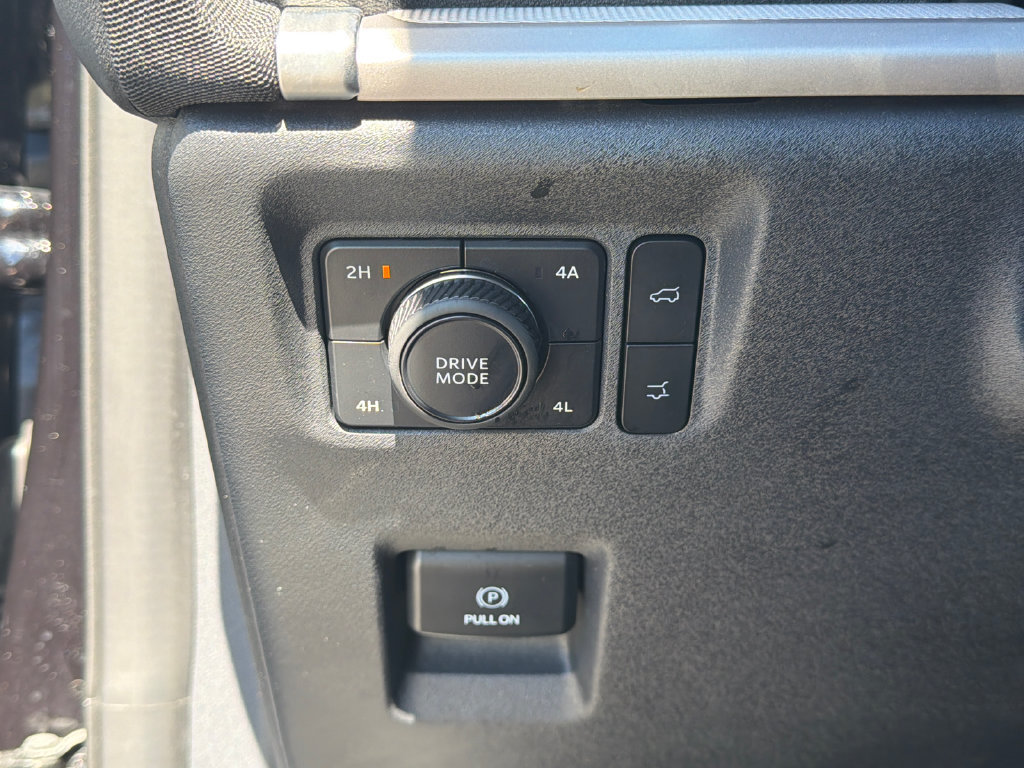 Used 2025 Ford Expedition Active AWD/4WD image 34