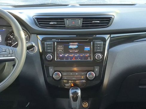 Certified 2020 Nissan Rogue Sport SV FWD image 18