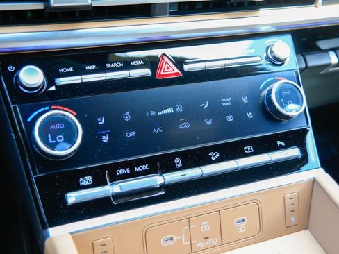 New 2026 Hyundai Santa Fe Limited FWD image 19