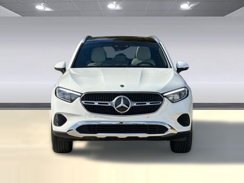 Used 2026 Mercedes-Benz GLC 300 4MATIC image 5