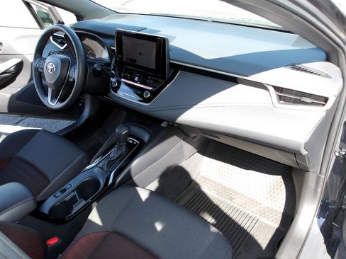 Used 2024 Toyota Corolla SE w/ SE Package image 12