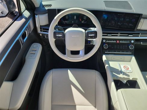 Certified 2025 Hyundai Santa Fe SEL image 16