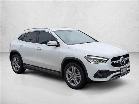 Used 2021 Mercedes-Benz GLA 250 4MATIC image 3