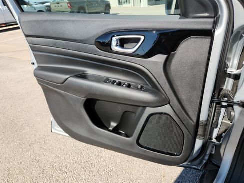 New 2026 Jeep Compass Latitude w/ Quick Order Package 29K image 17