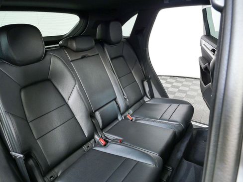 New 2026 Porsche Cayenne AWD/4WD image 23
