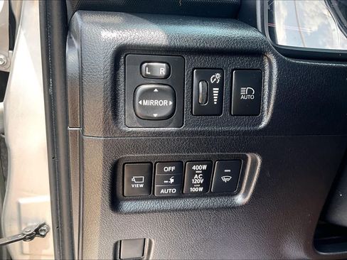 Used 2023 Toyota 4Runner Limited AWD/4WD image 34