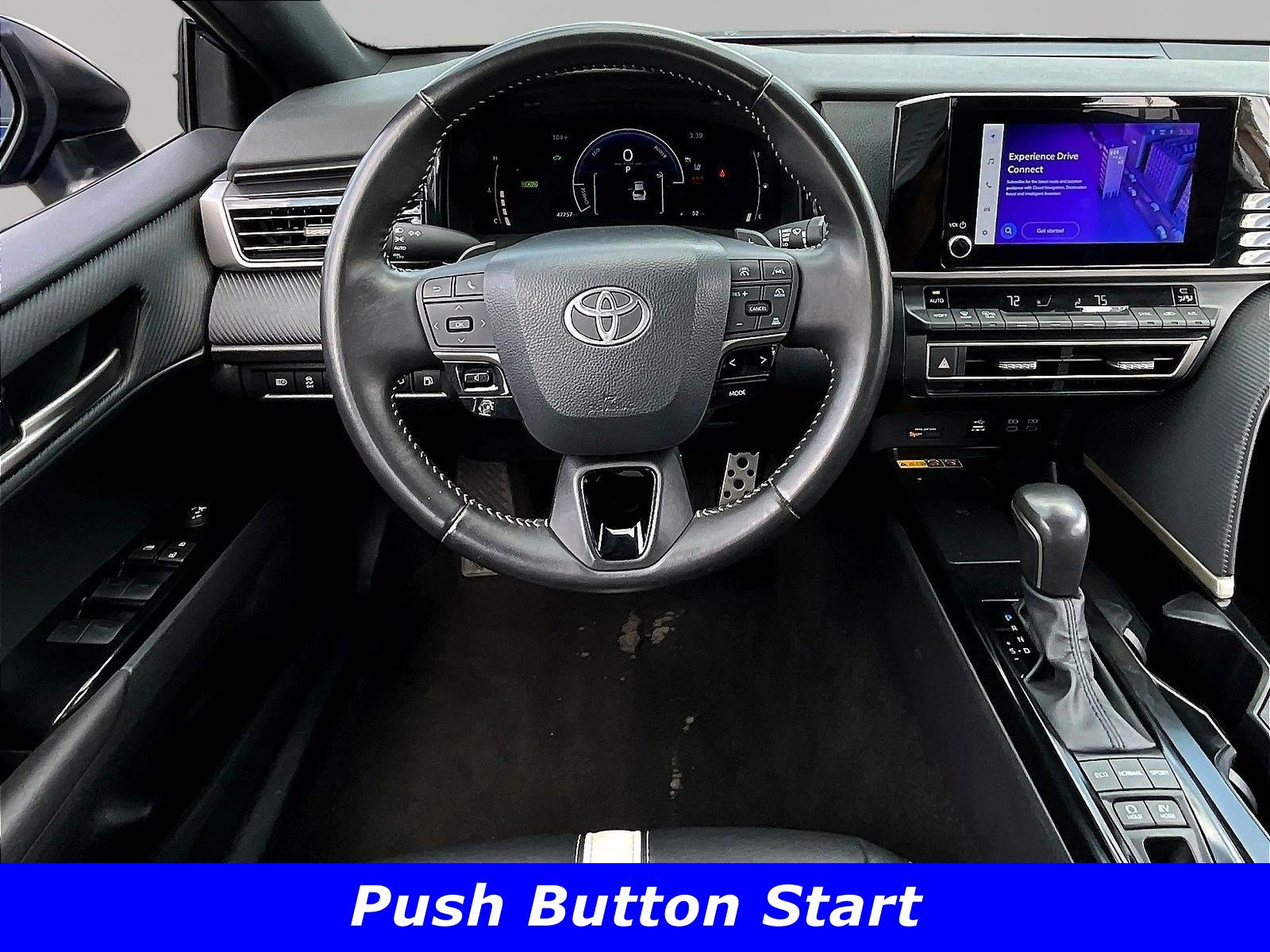Used 2025 Toyota Camry SE FWD image 8
