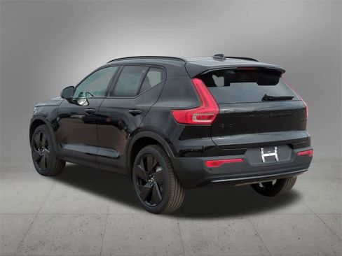 New 2026 Volvo XC40 B5 Ultra w/ Protection Package Premier image 4