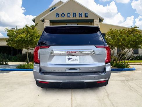 Used 2023 GMC Yukon SLT w/ SLT Premium Package AWD/4WD image 4
