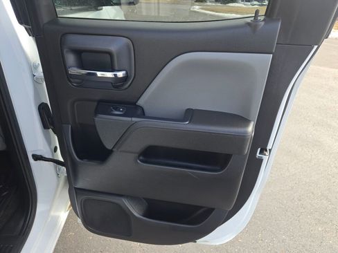 Used 2017 Chevrolet Silverado 1500 Custom w/ Custom Convenience Package image 8