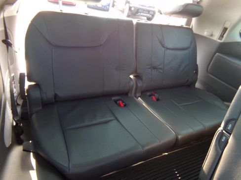 Used 2008 Lexus LX 570 4WD image 25