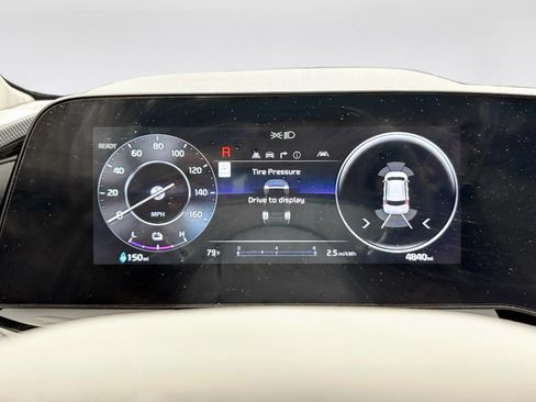 Used 2024 Kia Niro Wave w/ Wave Preserve Package FWD image 9