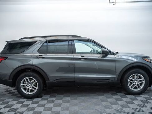 New 2026 Ford Explorer Active AWD/4WD image 4