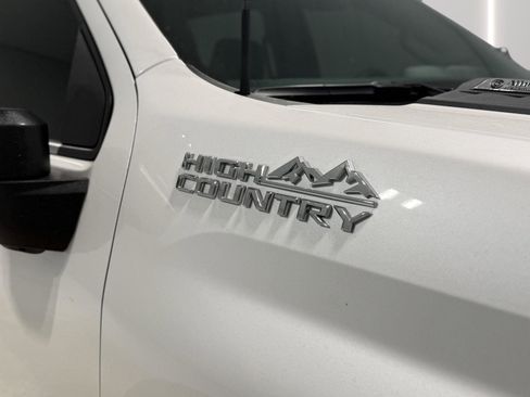 Used 2025 Chevrolet Silverado 3500 High Country w/ High Country Premium Package AWD/4WD image 59
