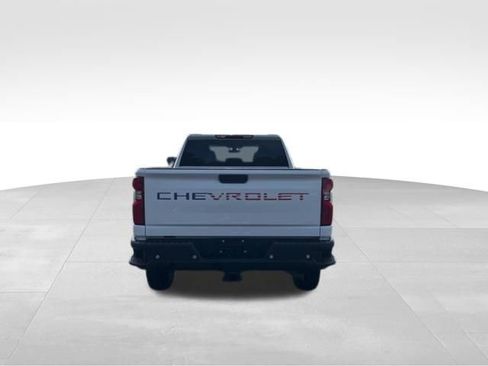 Used 2022 Chevrolet Silverado 2500 LT w/ Convenience Package image 4