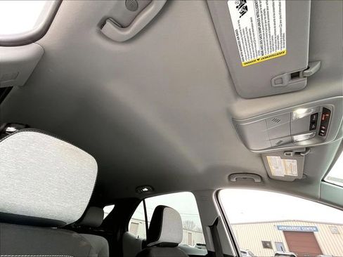 Used 2024 Chevrolet Equinox LS w/ LS Convenience Package image 21