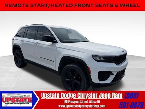 Used 2023 Jeep Grand Cherokee Altitude image 1
