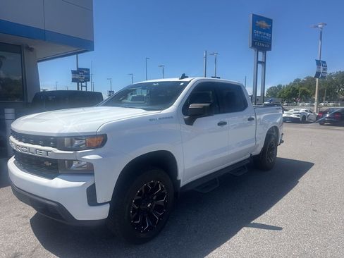 Used 2022 Chevrolet Silverado 1500 Custom AWD/4WD image 1