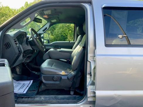 Used 2016 Ford F350 XLT w/ Camper Package AWD/4WD image 14