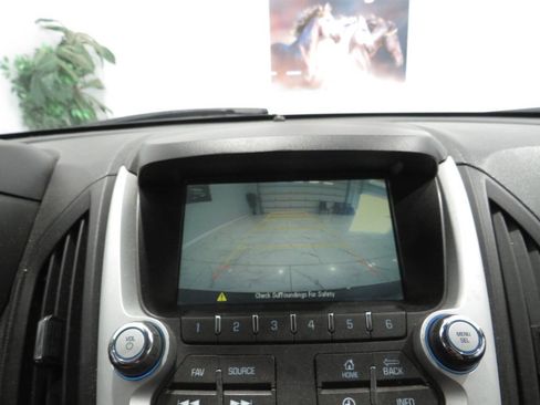 Used 2017 Chevrolet Equinox LT w/ Convenience Package FWD image 17