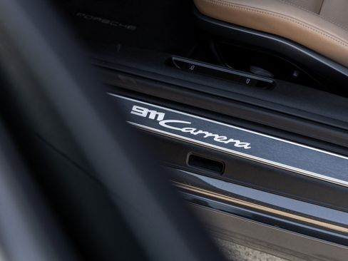 Certified 2024 Porsche 911 Carrera image 24