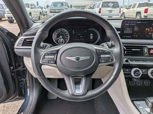 Used 2023 Genesis G70 2.0T image 18