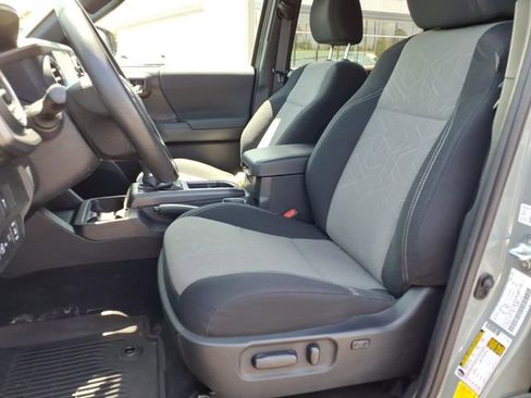 Used 2023 Toyota Tacoma TRD Off-Road AWD/4WD image 13