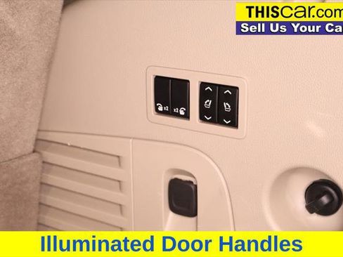 Used 2018 Cadillac Escalade Premium Luxury image 33