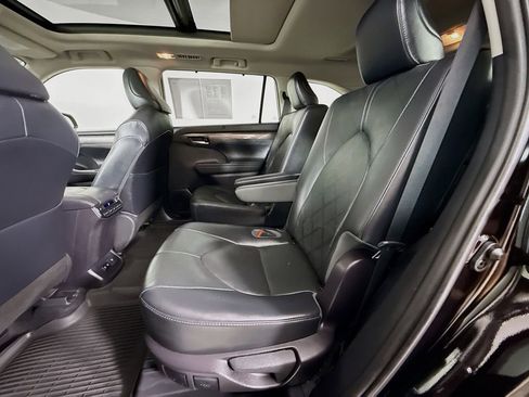 Certified 2020 Toyota Highlander Platinum AWD/4WD image 28