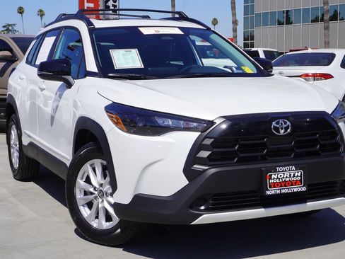 Certified 2026 Toyota Corolla Cross LE w/ Moonroof Package FWD image 2