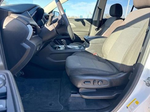 Certified 2020 Chevrolet Traverse LT image 18