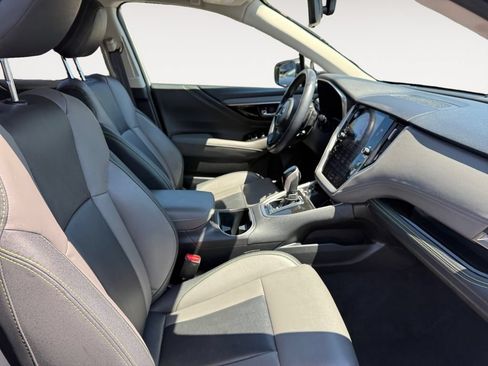 Used 2025 Subaru Outback Onyx Edition AWD/4WD image 15